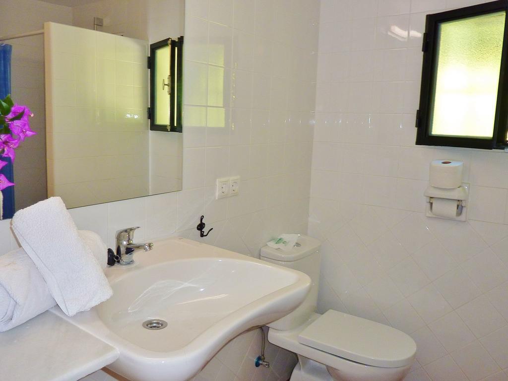 Luxurious In With Swimming Pool Villaer Marbella