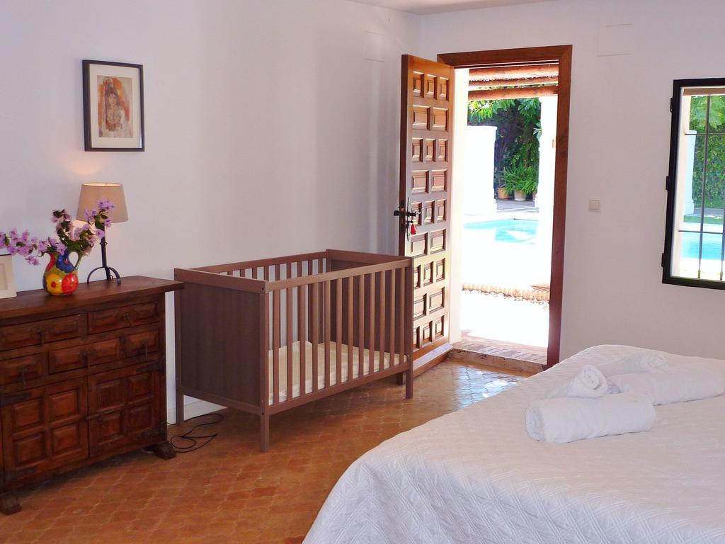 Villaer Luxurious In With Swimming Pool *